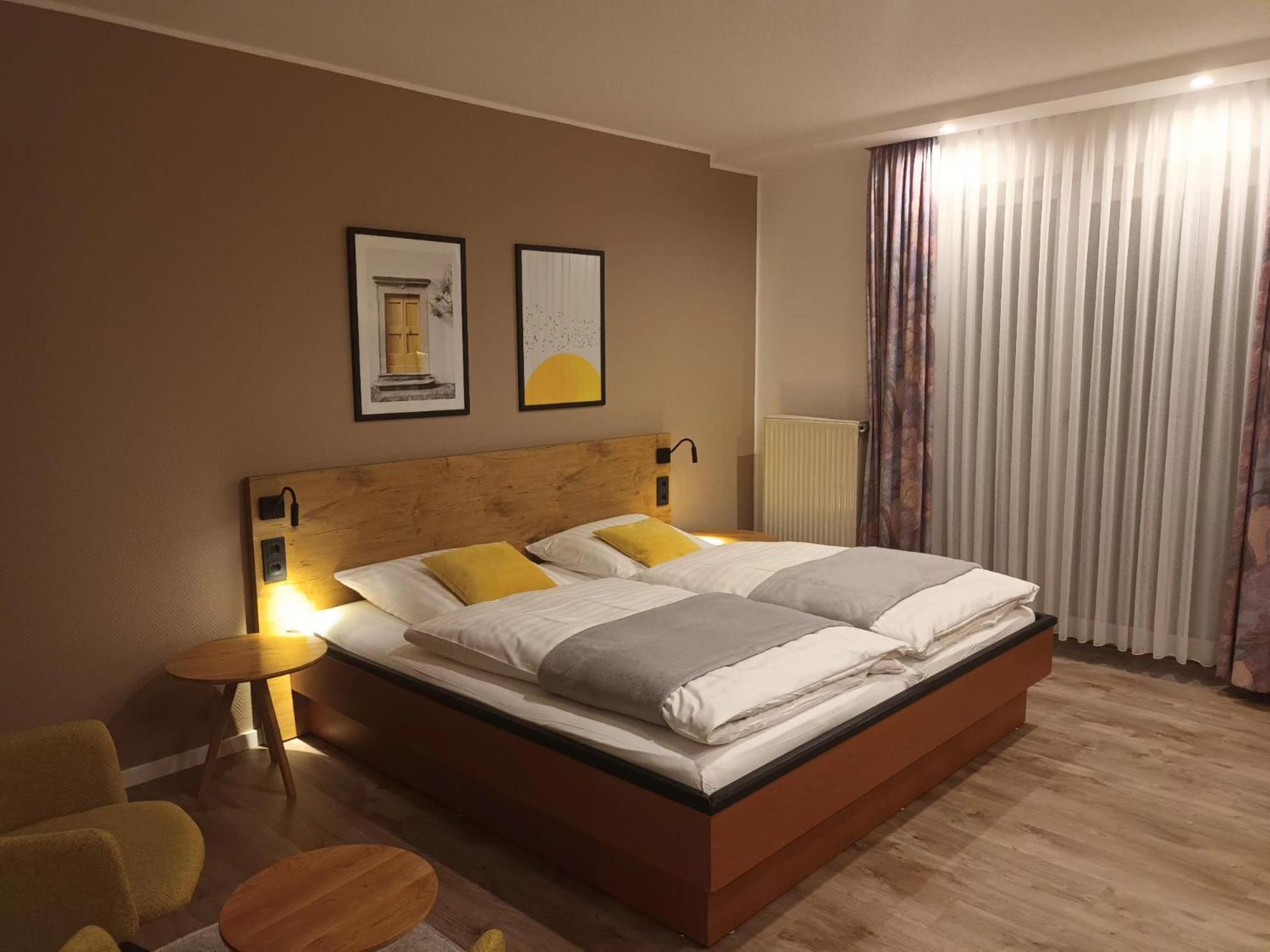 Rhoen-Hotel Sonnenhof - Restaurant & Cafe Poppenhausen Ngoại thất bức ảnh
