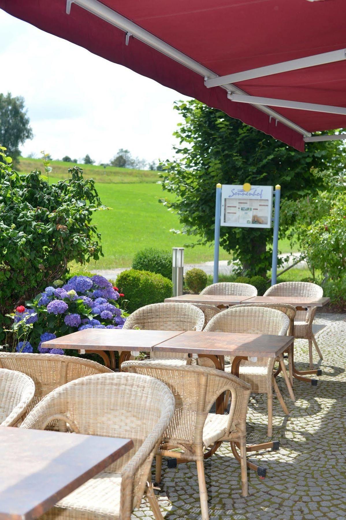 Rhoen-Hotel Sonnenhof - Restaurant & Cafe Poppenhausen Ngoại thất bức ảnh