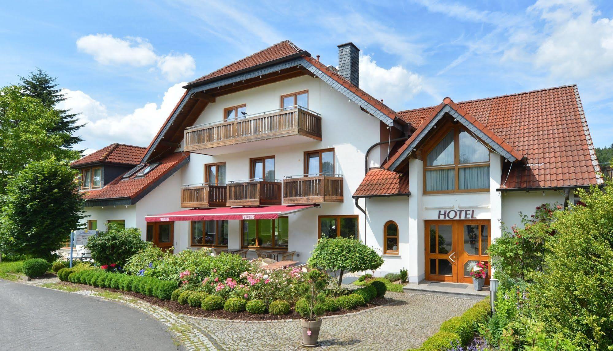 Rhoen-Hotel Sonnenhof - Restaurant & Cafe Poppenhausen Ngoại thất bức ảnh